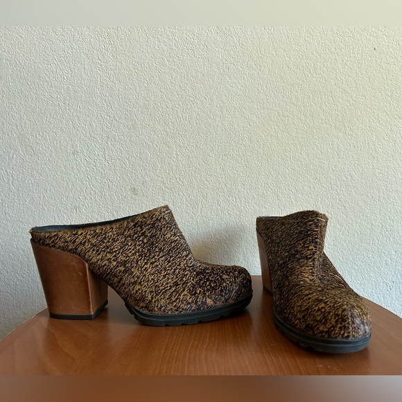 Naked Feet Proper Heeled Mule Calf Fur Brown Black Size 7 Women's Business Party - Picture 2 of 13